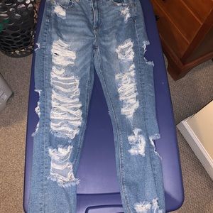 American Eagle distressed Mom jeans, size 10R